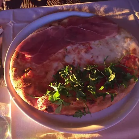 La Valle Ristorante Pizzeria 호텔 잠브로네