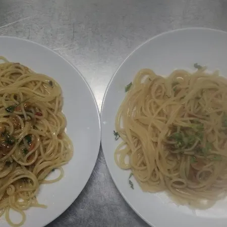 La Valle Ristorante Pizzeria מלון