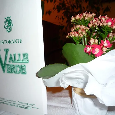 מלון La Valle Ristorante Pizzeria זמברונה