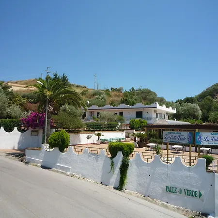 La Valle Ristorante Pizzeria 3* זמברונה