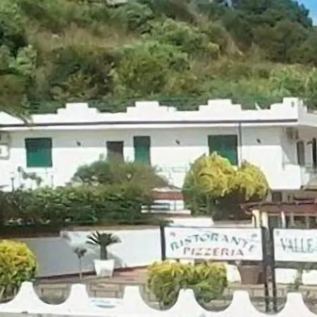 La Valle Ristorante Pizzeria 3* 잠브로네