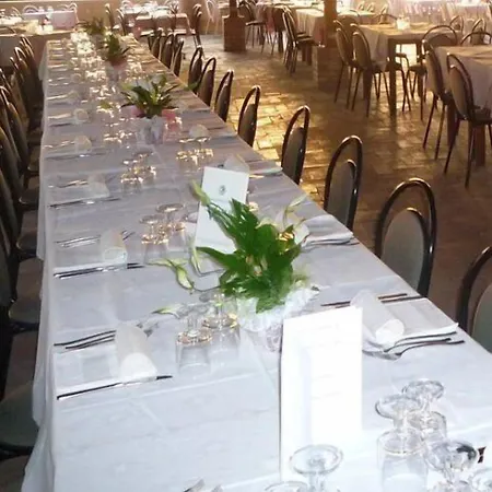 La Valle Ristorante Pizzeria 3* זמברונה