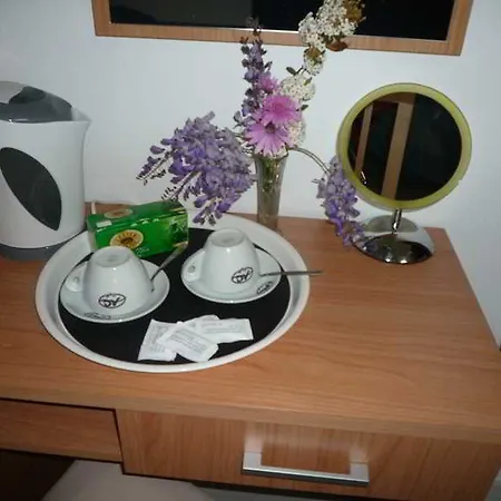 La Valle Ristorante Pizzeria 3* 잠브로네