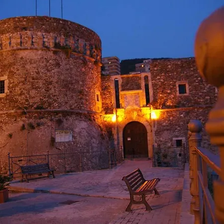 La Valle Ristorante Pizzeria מלון 3*